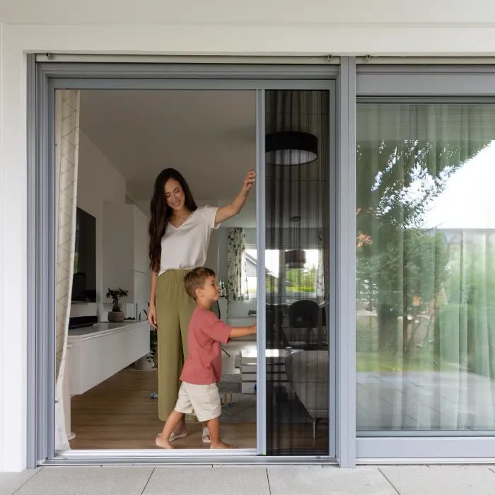 Fliegengitter nach Maß für Balkon- und Terrassentüren